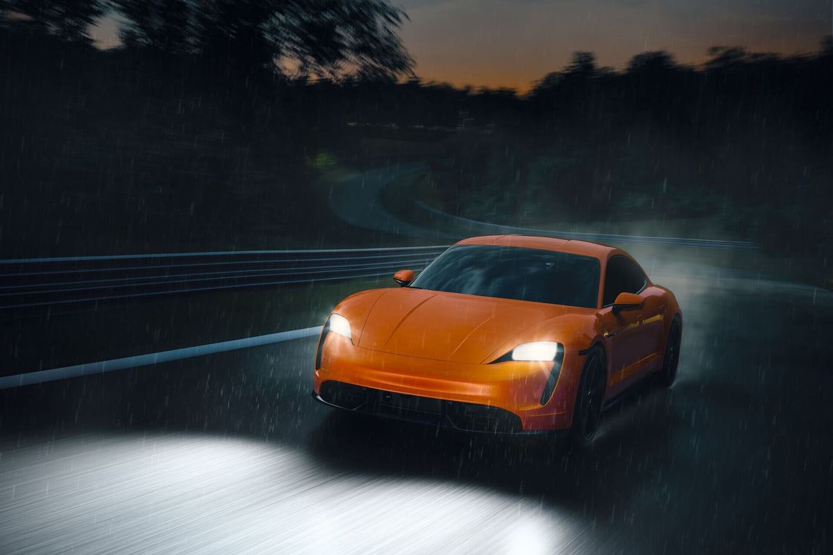 LED-Umrüstleuchten von Osram sorgen im Vergleich zu Halogenleuchten für bessere Sicht in der Dunkelheit. Foto: ams Osram